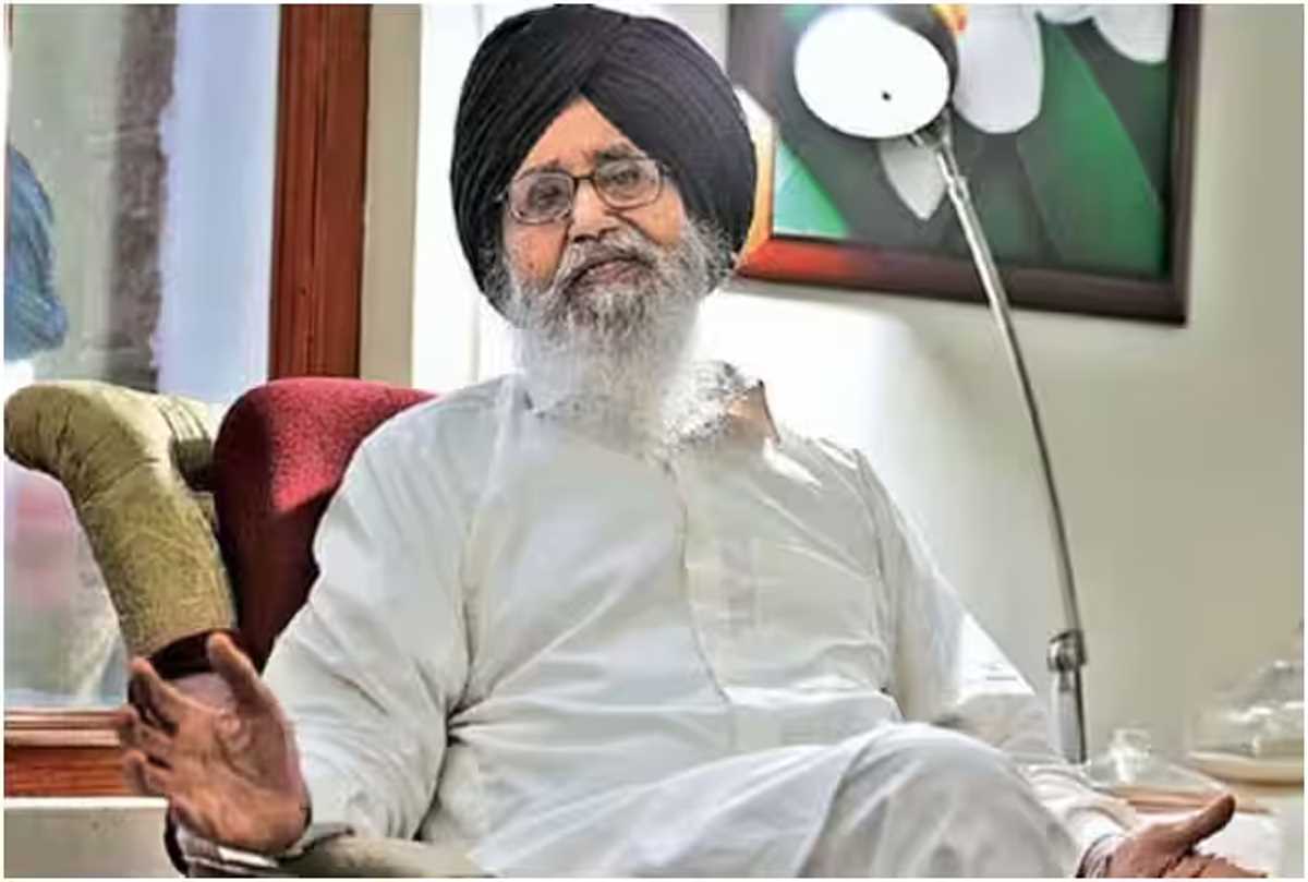 पंजाब के पूर्व सीएम प्रकाश सिंह बादल का 95 साल की उम्र में निधन